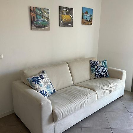 Apartmán Dolcecasaleogiu Con Parcheggio Coperto Gratuito Vitinia Exteriér fotografie